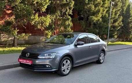 Volkswagen Jetta VI, 2015 год, 1 349 000 рублей, 2 фотография