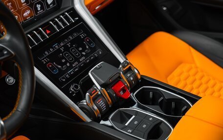 Lamborghini Urus I, 2018 год, 18 300 000 рублей, 22 фотография