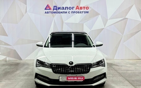 Skoda Superb III рестайлинг, 2024 год, 4 500 000 рублей, 2 фотография