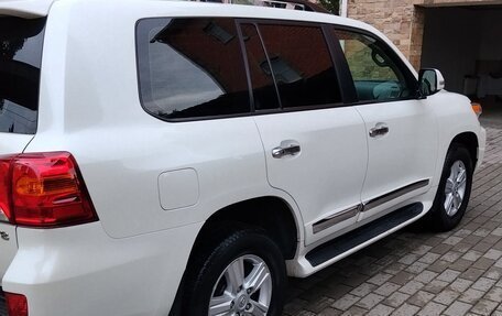 Toyota Land Cruiser 200, 2015 год, 3 900 000 рублей, 3 фотография