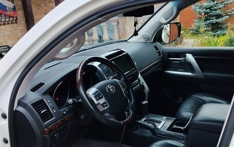 Toyota Land Cruiser 200, 2015 год, 3 900 000 рублей, 9 фотография