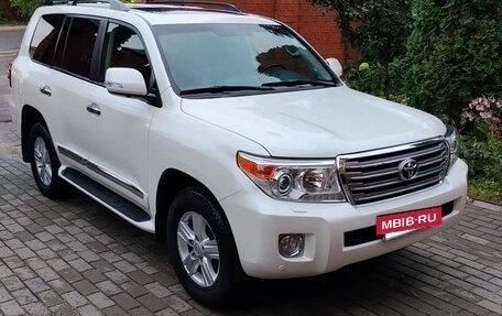 Toyota Land Cruiser 200, 2015 год, 3 900 000 рублей, 2 фотография