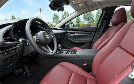 Mazda 3, 2022 год, 1 730 000 рублей, 9 фотография