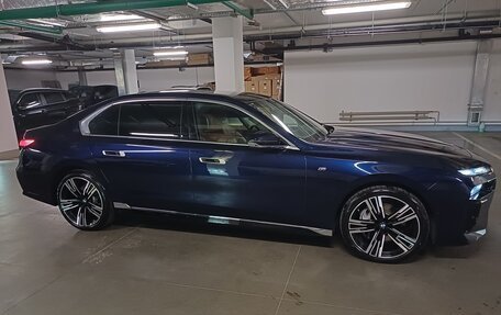 BMW 7 серия, 2022 год, 11 000 000 рублей, 2 фотография