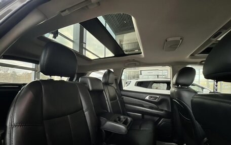 Nissan Pathfinder, 2014 год, 2 095 000 рублей, 24 фотография