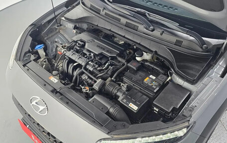 Hyundai Kona I, 2022 год, 1 900 000 рублей, 6 фотография