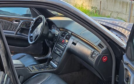 Mercedes-Benz E-Класс, 1998 год, 190 000 рублей, 5 фотография