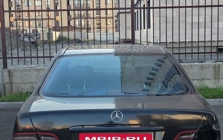 Mercedes-Benz E-Класс, 1998 год, 190 000 рублей, 3 фотография