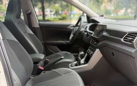 Volkswagen T-Cross I, 2022 год, 1 700 006 рублей, 12 фотография