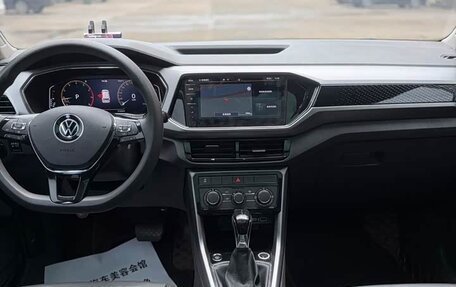 Volkswagen T-Cross I, 2022 год, 1 700 006 рублей, 18 фотография