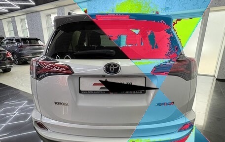 Toyota RAV4, 2018 год, 2 665 000 рублей, 4 фотография