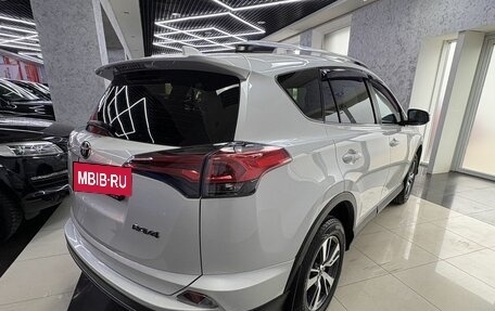 Toyota RAV4, 2018 год, 2 665 000 рублей, 5 фотография