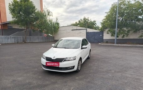 Skoda Rapid I, 2019 год, 900 000 рублей, 1 фотография