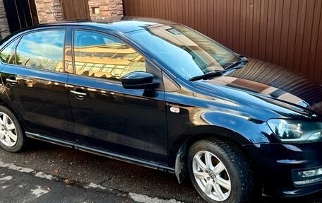 Volkswagen Polo VI (EU Market), 2015 год, 1 100 000 рублей, 1 фотография