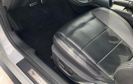 Ford Mustang VI рестайлинг, 2022 год, 4 000 000 рублей, 9 фотография