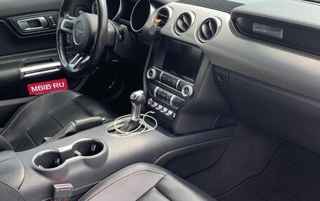 Ford Mustang VI рестайлинг, 2022 год, 4 000 000 рублей, 8 фотография