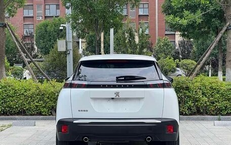 Peugeot 2008 II, 2022 год, 1 090 000 рублей, 5 фотография