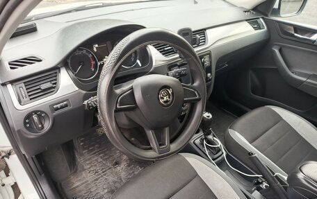 Skoda Rapid I, 2019 год, 900 000 рублей, 7 фотография