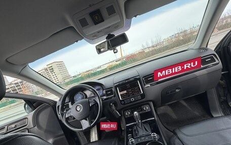 Volkswagen Touareg III, 2010 год, 2 280 000 рублей, 10 фотография