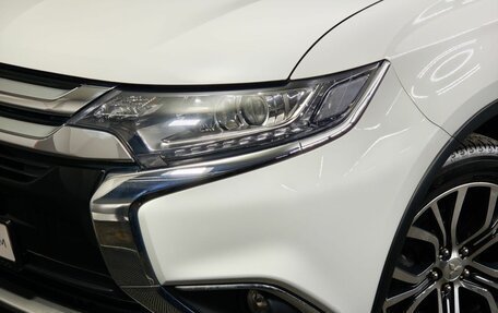 Mitsubishi Outlander III рестайлинг 3, 2018 год, 2 390 000 рублей, 10 фотография
