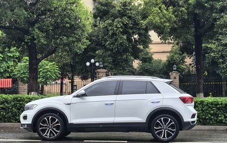 Volkswagen T-Roc I, 2022 год, 1 775 026 рублей, 7 фотография
