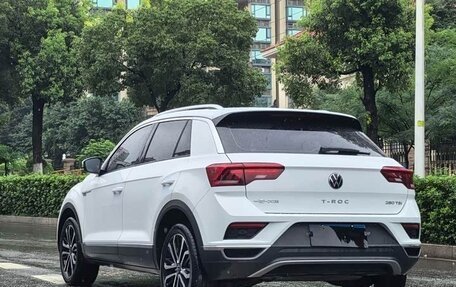 Volkswagen T-Roc I, 2022 год, 1 775 026 рублей, 6 фотография