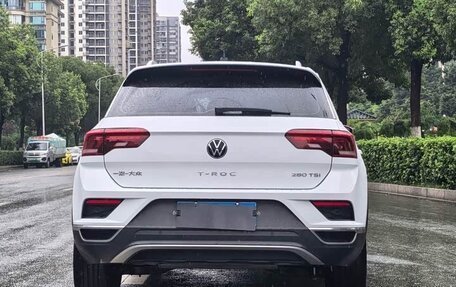 Volkswagen T-Roc I, 2022 год, 1 775 026 рублей, 5 фотография
