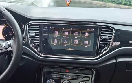 Volkswagen T-Roc I, 2022 год, 1 775 026 рублей, 11 фотография