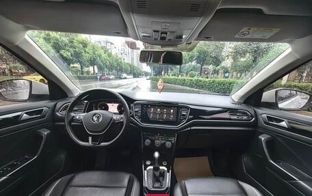 Volkswagen T-Roc I, 2022 год, 1 775 026 рублей, 10 фотография