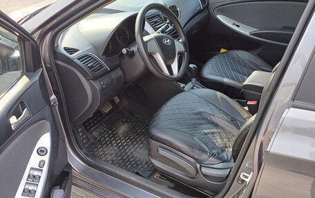Hyundai Solaris II рестайлинг, 2011 год, 620 000 рублей, 6 фотография