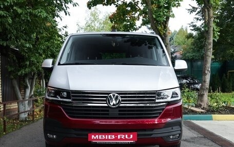 Volkswagen Multivan T6 рестайлинг, 2021 год, 7 500 000 рублей, 2 фотография