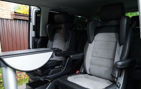 Volkswagen Multivan T6 рестайлинг, 2021 год, 7 500 000 рублей, 7 фотография