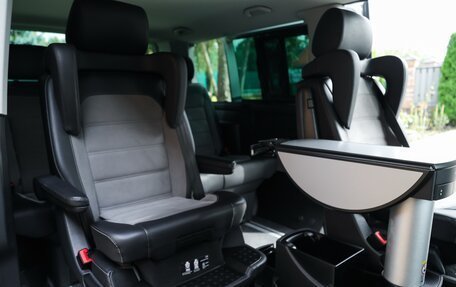 Volkswagen Multivan T6 рестайлинг, 2021 год, 7 500 000 рублей, 9 фотография