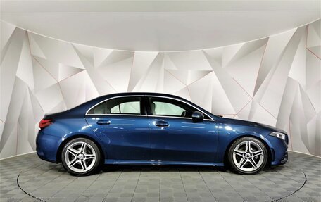 Mercedes-Benz A-Класс, 2019 год, 2 295 000 рублей, 6 фотография