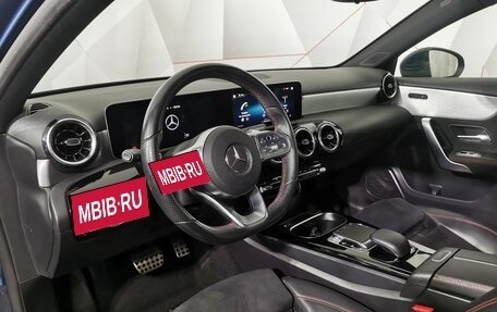 Mercedes-Benz A-Класс, 2019 год, 2 295 000 рублей, 18 фотография
