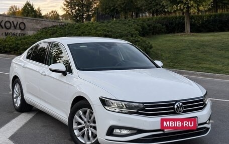 Volkswagen Passat B8 рестайлинг, 2019 год, 2 830 000 рублей, 2 фотография