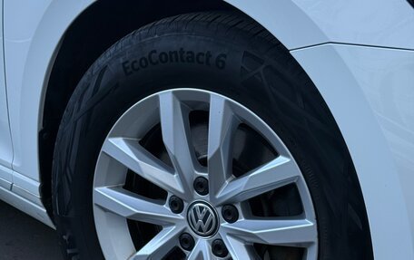 Volkswagen Passat B8 рестайлинг, 2019 год, 2 830 000 рублей, 10 фотография