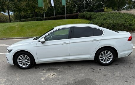 Volkswagen Passat B8 рестайлинг, 2019 год, 2 830 000 рублей, 7 фотография