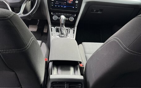 Volkswagen Passat B8 рестайлинг, 2019 год, 2 830 000 рублей, 15 фотография