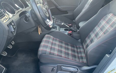Volkswagen Golf GTI VII, 2019 год, 2 650 000 рублей, 6 фотография