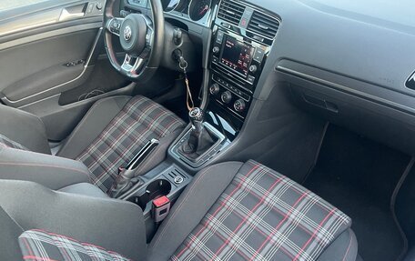 Volkswagen Golf GTI VII, 2019 год, 2 650 000 рублей, 7 фотография
