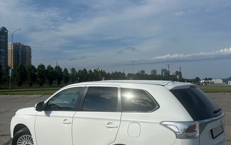 Mitsubishi Outlander III рестайлинг 3, 2013 год, 1 200 000 рублей, 8 фотография