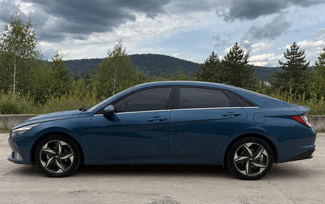 Hyundai Elantra, 2023 год, 1 950 000 рублей, 5 фотография