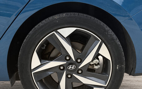 Hyundai Elantra, 2023 год, 1 950 000 рублей, 15 фотография