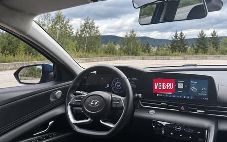 Hyundai Elantra, 2023 год, 1 950 000 рублей, 7 фотография