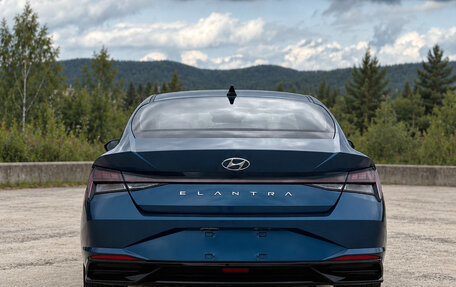 Hyundai Elantra, 2023 год, 1 950 000 рублей, 18 фотография