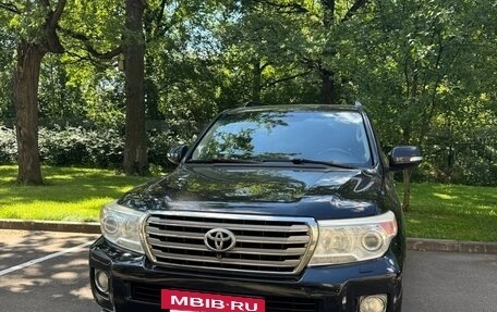 Toyota Land Cruiser 200, 2012 год, 3 950 000 рублей, 5 фотография