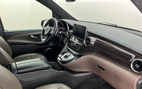Mercedes-Benz V-Класс, 2019 год, 4 790 000 рублей, 11 фотография