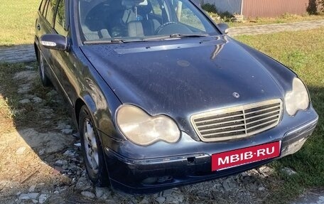 Mercedes-Benz C-Класс, 2003 год, 375 000 рублей, 2 фотография