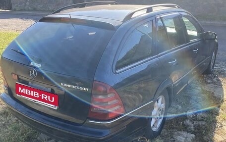 Mercedes-Benz C-Класс, 2003 год, 375 000 рублей, 3 фотография